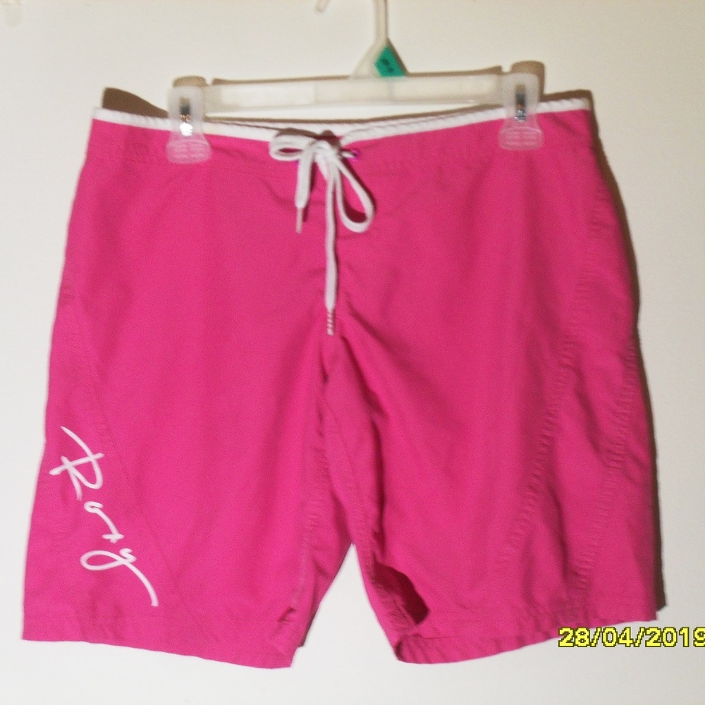 WOMEN'S ROXY SIZE 5 BOARD SHORTS